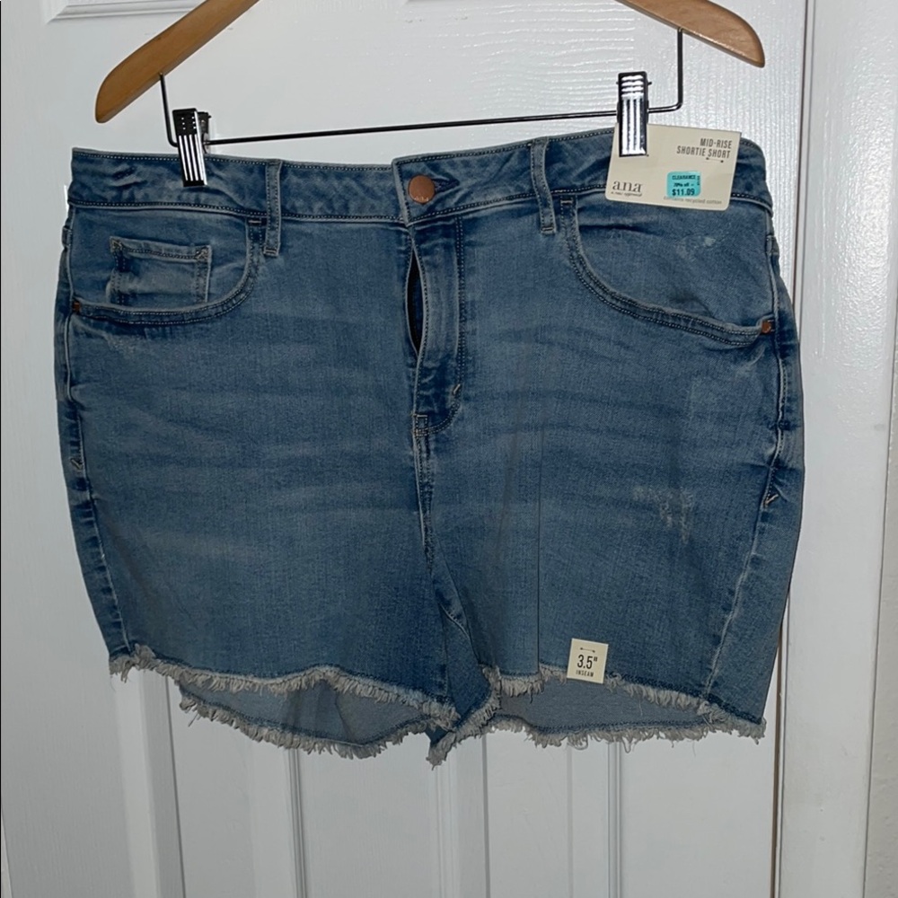 a.n.a Classic Blue Denim Shorts NWT